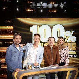 Exclusif - Bertrand Chameroy, Cyril Féraud, Benabar, Hélèna Noguera, lors de l'enregistrement de l'émission "100% Logique", présentée par C.Féraud et diffusée le 18 avril 2026 sur France 2, à Paris, France, le 20 février 2026. © Jack Tribeca/Bestimage
