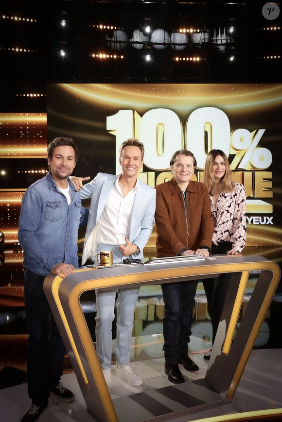 Exclusif - Bertrand Chameroy, Cyril Féraud, Benabar, Hélèna Noguera, lors de l'enregistrement de l'émission "100% Logique", présentée par C.Féraud et diffusée le 18 avril 2026 sur France 2, à Paris, France, le 20 février 2026. © Jack Tribeca/Bestimage