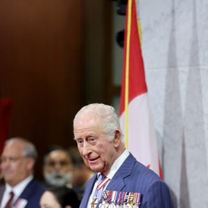 Le roi Charles III sur le parquet du Sénat lors de l'ouverture officielle du Parlement du Canada, dans la salle du Sénat de l'édifice du Sénat du Canada, à Ottawa, dans le cadre de la visite royale de deux jours au Canada. Mardi 27 mai 2025. Photo de Chris Jackson/PA Wire/ABACAPRESS.COM