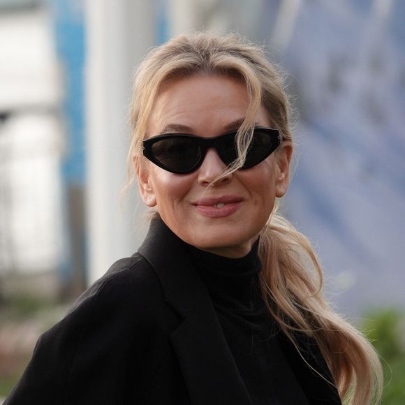 Renée Zellweger à Londres en 2025. Crédit : Backgrid UK/ Bestimage