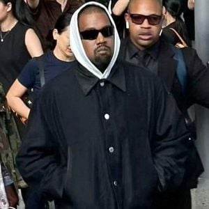 Le rappeur Kanye West a été apperçu arrivant à l'aéroport Haikou pour son concert en Chine, le 27 septembre 2024. ©Backgrid USA / Bestimage