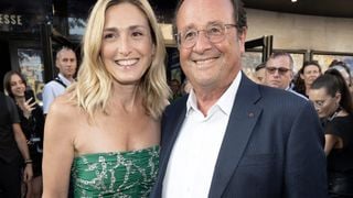 Après l'annonce de sa romance avec François Hollande, Julie Gayet a dû être exfiltrée de chez elle grâce à un scénario digne d'un film