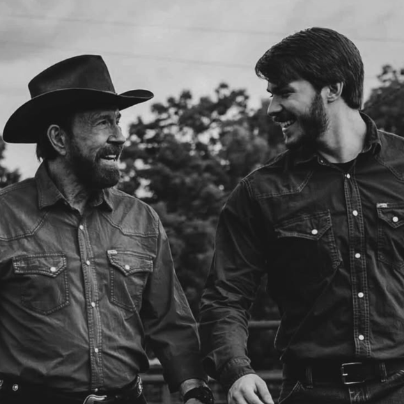 Ces déclarations interviennent après la mort de la star américaine, le 19 mars 2026 à l’âge de 86 ans, à Hawaï. 

Compte Instagram de Dakota et Danilee