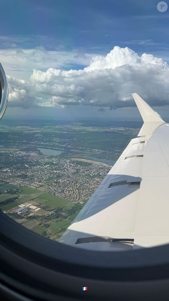 Kim Kardashian est arrivée sous très haute protection à l'aéroport du Bourget, la veille de son audition au procès des "Papys braqueurs". Capture d'écran du 12 mai 2025 via Instagram @kimkardashian