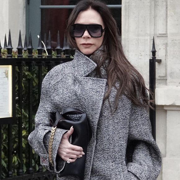 David, Cruz, Harper, Victoria, Brooklyn Beckham et Nicola Peltz quittent leur hôtel La Reserve pour aller au restaurant, Fashion week Paris, le 4 mars 2023 à Paris, France. Photo par ABACAPRESS.COM