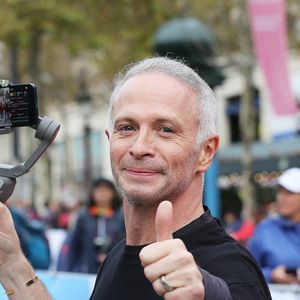 Samuel Etienne - People au "Marathon Pour Tous", épreuve grand-public des Jeux Olympiques de Paris 2024 sur les Champs-Elysées à Paris le 31 octobre 2021. © Panoramic/Bestimage