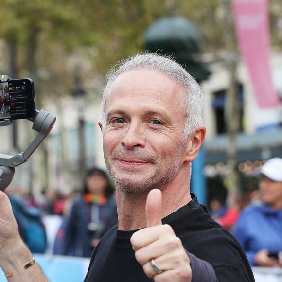 Samuel Etienne - People au "Marathon Pour Tous", épreuve grand-public des Jeux Olympiques de Paris 2024 sur les Champs-Elysées à Paris le 31 octobre 2021. © Panoramic/Bestimage