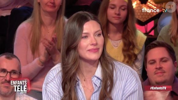 Camille Cerf a été profondément bouleversée par un adorable message de sa maman et sa soeur. Capture d'écran France 2