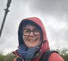 Dans Libération, elle raconte une reconversion devenue réalité et résume son nouvel état d’esprit : « Comme la politique a envahi ma vie, le vin est en train de prendre toute la place, et ça me va très bien. »

Carine Bécard, ancienne journaliste reconvertie en vigneronne.