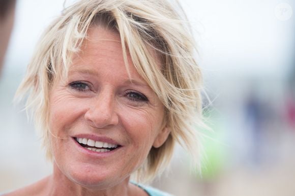 Sophie Davant - Le Secours populaire "Journée des oubliés des vacances" emmène 5.000 enfants franciliens sur les plages chics de Deauville, en Normandie, France, le 23 août, réservée pour l'occasion avec l'accord de la municipalité. © Tiziano de Silva/Bestimage