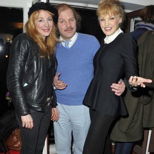 Philippe Katerine, Julie Depardieu et Arielle Dombasle lors d'un concert d'Arielle Dombasle au théâtre du Châtelet à Paris.
© AGENCE / BESTIMAGE