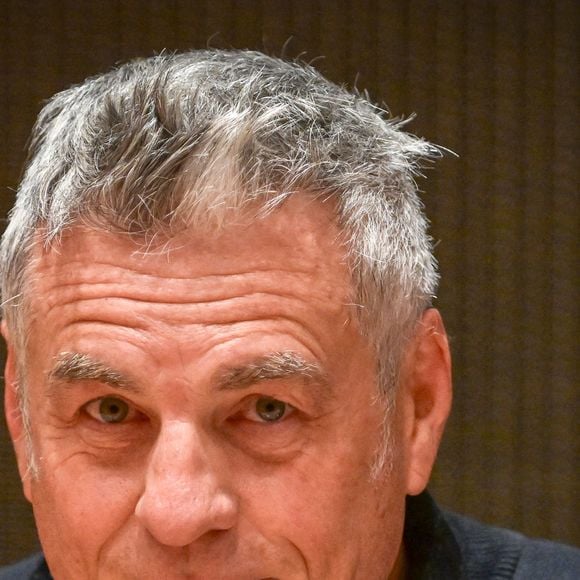Le producteur de télévision Bruno Gaccio assiste à une audition devant la commission d'enquête sur les violences dans les secteurs du cinéma, de l'audiovisuel, des arts du spectacle, de la mode et de la publicité, à l'Assemblée nationale à Paris, le 16 janvier 2025. Photo de Firas Abdullah/ABACAPRESS.COM