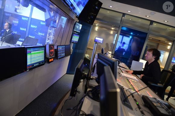Exclusif - Illustration studio - Enregistrement de l'émission "Au coeur de l'histoire" lors de la journée spéciale du 60ème anniversaire de la radio Europe 1 à Paris. Le 4 février 2015