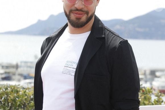 Marwan Berreni, Léa François au photocall de la série "Plus belle la vie" lors de la 5ème saison du festival International des Séries "Canneseries" à Cannes, France, le 2 avril 2022. © Denis Guignebourg/Bestimage