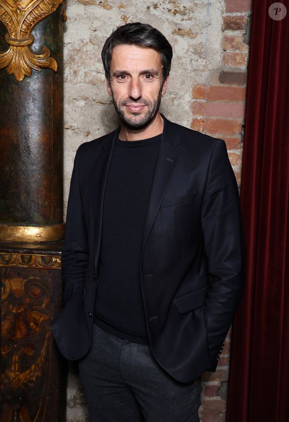 Tony Estanguet au photocall de la soirée annuelle du Secours Populaire au Musée des Arts Forains à Paris le 2 décembre 2024. © Denis Guignebourg / Bestimage