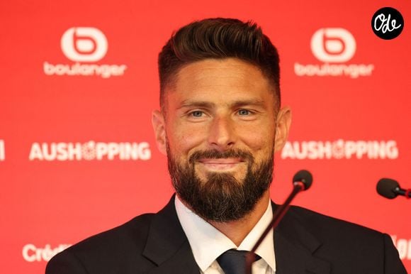 Olivier GIROUD (LOSC Lille) lors de la présentation officielle au Domaine de Luchin centre d'entrainement du LOSC, le 2 juillet 2025 © Laurent Sanson / PsnewZ /Bestimage