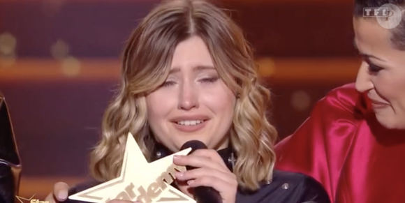 Marine a obtenu 64% des votes.

Marine remporte la finale de la Star academy sur TF1
