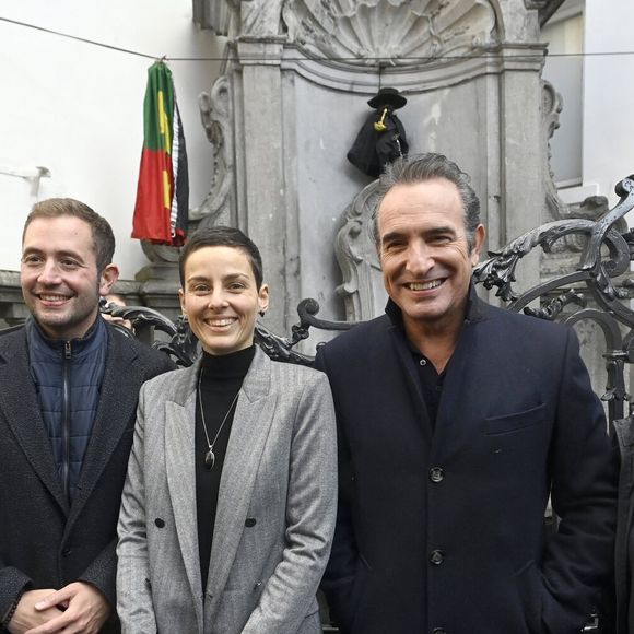 Jean Dujardin reçoit la Médaille d'Honneur de la Ville de Bruxelles et visite le Manneken-pis habillé d'un costume de Zorro pour l'occasion à Bruxelles, Belgique, le 28 novembre 2024. © Didier Lebrun/PhotoNews/Bestimage