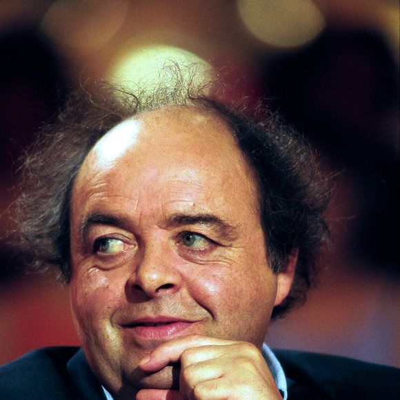 La mort du père d'Alexandre aura surpris tout le monde dans la région. Les visites autour de sa dépouille auront été très nombreuses, dans un premier temps.

Jacques Villeret, invité de l'émission "Vivement dimanche". DANIEL GIRY / BESTIMAGE