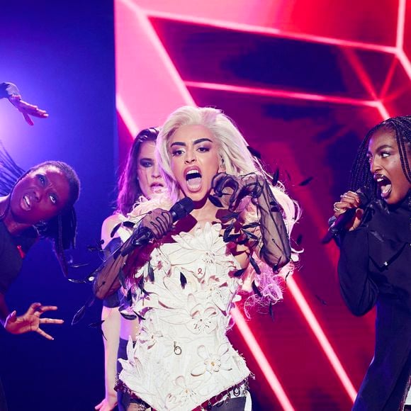 Exclusif - Ebony et Bilal Hassani lors de l’enregistrement de l’émission “Les stars s’unissent pour le Sidaction” au théâtre Marigny à Paris, France, le 11 mars 2025. L’émission sera diffusée en prime le 22 mars sur France 2. © Guirec-Moreau/ Bestimage