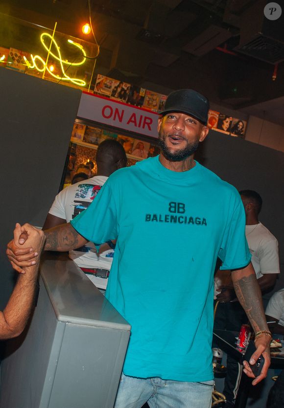 Exclusif - Booba lors de la soirée « Come Chill with Booba » au bar Le Tube à Dubaï le 21 octobre 2021.

© Nicolas Briquet / Bestimage