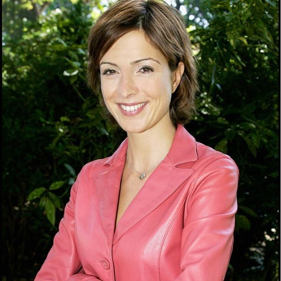 Véronique Mounier à la conférence de presse de M6 de la rentrée 2004/2005 à l'espace Cardin. Guillaume Gaffiot/Bestimage