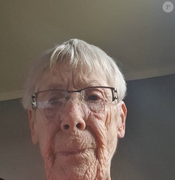 La tiktokeuse connue sous le pseudonyme d'Epic gamer grandma est morte à l'âge de 78 ans, le 21 décembre 2025 via Instagram @epicgamergrandma