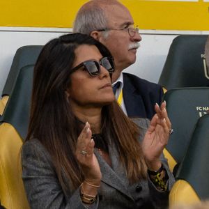 Karine Ferri au Match des Légendes du Variétés Club de France contre le FC Nantes au profit du Secours Populaire au stade de la Beaujoire à Nantes le 3 juin 2025.  

© Martin Bousseau/Bestimage