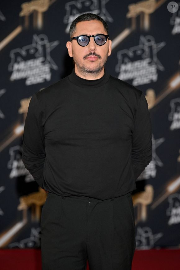 K Maro au photocall de la 26ème édition des NRJ Music Awards à Cannes, le 1er novembre 2024. © Bebert-Guignebourg/Bestimage