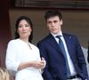 “Cette simplicité m’a amenée dans ce monde, sans trop de complexité”, a alors expliqué la jeune femme de 33 ans, qui n’a jamais eu à se soucier du protocole.

Louis Ducruet et sa femme Marie lors de la finale du Rolex Monte-Carlo Masters au Monte-Carlo Country Club de Monaco le 12 avril 2026. © Claudia Albuquerque / Bestimage