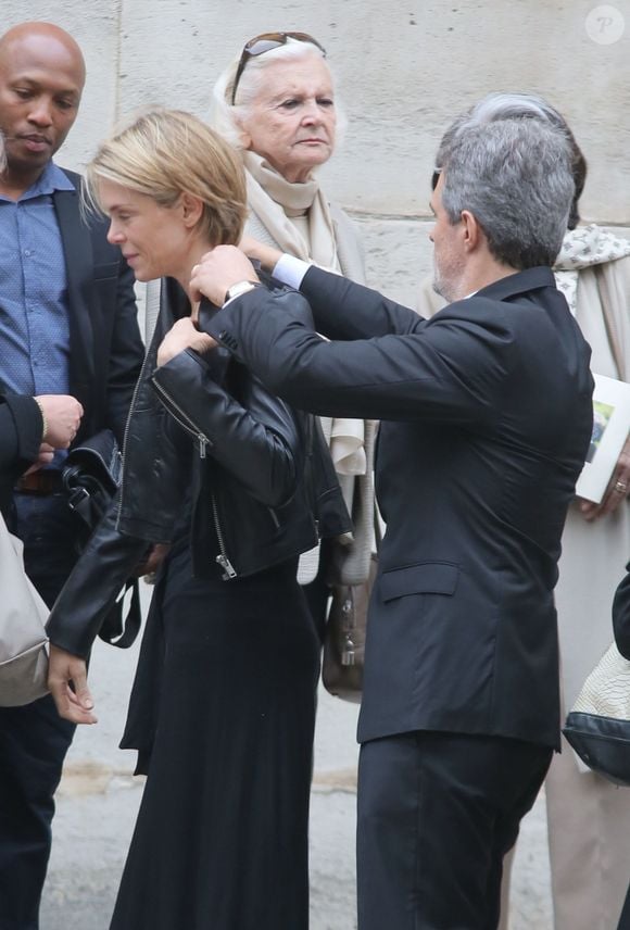 Julie Andrieu et son mari Stéphane Delajoux, Colette Boutoulaud - Obsèques de Nicole Courcel en l'église Saint-Roch à Paris le 30 juin 2016. AGENCE / BESTIMAGE