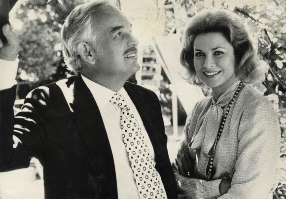 Celle qui était l'épouse du Prince Rainier de Monaco faisait aussi carrière à Hollywood et elle sert aujourd'hui de véritable exemple pour ses petits-enfants.

Prince Rainier de Monaco et Princesse Grace Kelly, Montecarlo, 1970. Photo Alamy/Abaca