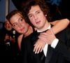 Ayant grandi dans les mêmes quartiers, les deux comédiens ont noué une relation fondée sur la bienveillance et l'estime réciproque.

Adèle Exarchopoulos, Vincent Lacoste - Descente des marches du film "L’amour ouf" lors du 77ème Festival International du Film de Cannes. Le 23 mai 2024.

© Jacovides-Moreau / Bestimage