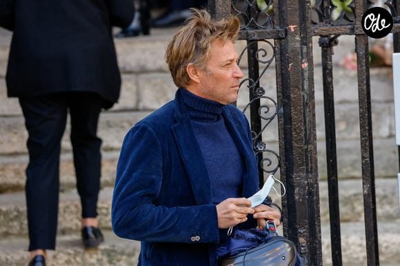 Laurent Delahousse - Sorties des obsèques de Jean-Pierre Pernaut en la Basilique Sainte-Clotilde à Paris, France, le 9 mars 2022. © Cyril Moreau/Bestimage