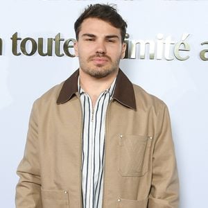 Antoine Dupont et l'ex Miss France Iris Mittenaere au photocall du Grand Dîner en toute intimité avec Dadju sur la plage de l'hôtel Carlton en marge du 78ème Festival International du Film de Cannes, France, le 17 mai 2025. © Lionel Urman/Bestimage
