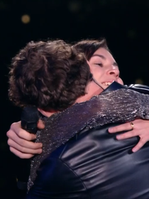 Star Academy 2025 : Un candidat perd ses moyens en direct, sa compagne lui a réservé une belle surprise