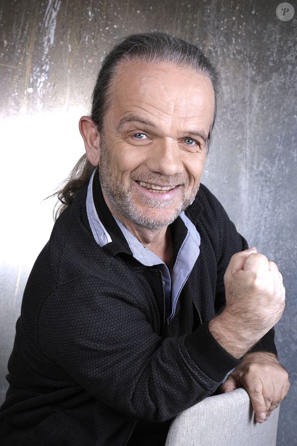 L'un d'eux avait écrit sur X : "Donc je me pose dans le métro au calme et il y a André Bouchet, aka Passe-Partout, qui était à côté de moi ?"

Portrait de Andre Bouchet (Passe Partout) lors de l'enregistrement de l'émission "Chez Jordan de Luxe" à Paris. Le 20 mars 2024
© Cédric Perrin / Bestimage