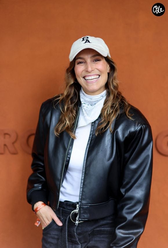 Laury Thilleman lors des Internationaux de France de tennis de Roland Garros 2024 à Paris. Le 29 mai 2024. 

© Jacovides-Moreau / Bestimage