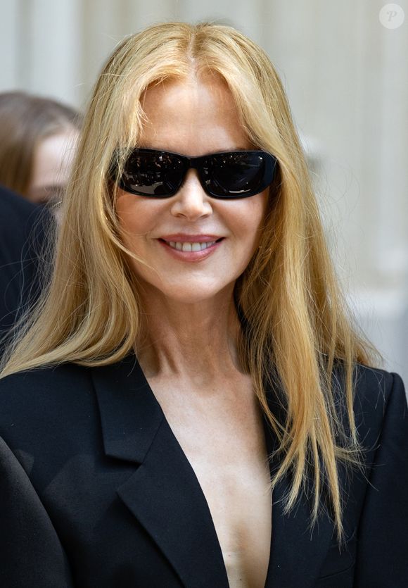 Nicole Kidman - Arrivées au défilé Balenciaga Collection Haute Couture Automne/Hiver 2025-2026 lors de la Fashion Week de Paris (PFW), à Paris, France, le 9 juillet 2025. © Thibault Duboucher/Bestimage