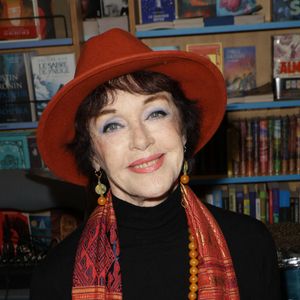 Anny Duperey est à retrouver ce mardi soir sur France 3 dans le téléfilm "Mort d'un berger"

Exclusif - Rencontre avec Frédéric Zeitoun en présence de Anny Duperey à la librairie la 25e Heure à Paris. © Coadic Guirec/Bestimage