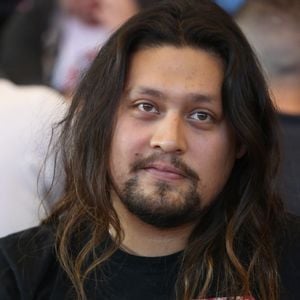 Après 2 ans au Portugal, il est désormais installé dans le 15e arrondissement à Paris !

Lulu Gainsbourg lors du Winamax Poker Tour a La Villette a Paris, France le 13 Octobre 2017. Photo par Jerome Domine/ABACAPRESS.COM