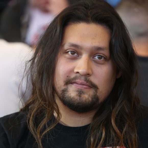 Après 2 ans au Portugal, il est désormais installé dans le 15e arrondissement à Paris !

Lulu Gainsbourg lors du Winamax Poker Tour a La Villette a Paris, France le 13 Octobre 2017. Photo par Jerome Domine/ABACAPRESS.COM