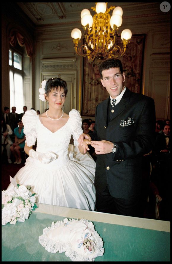 Mariage de Zinedine Zidane et Véronique a Bordeaux en 1994 ©Bestimage