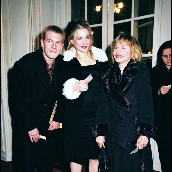 Archives – Guillaume Depardieu, Julie et Élisabeth lors de la générale des Portes du ciel à Paris.
Bestimage