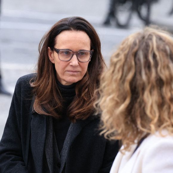 Dans ce texte, la journaliste sportive revient avec une grande pudeur sur les 38 années passées à ses côtés, depuis le début de leur “nous”, le 24 août 1988.

Clara Paban, Olivia Courbis à Paris, France, le 14 janvier 2026. Photo par Jerome Domine/ABACAPRESS.COM