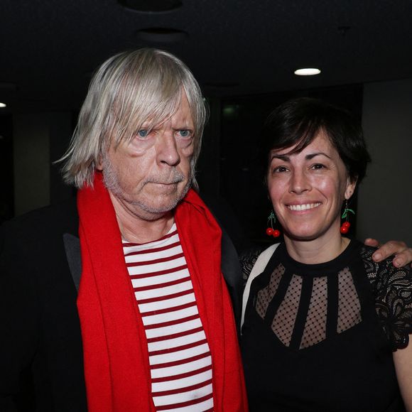 Un peu plus d'un an après, le chanteur a confié travailler sur un album

Renaud (Séchan) et sa femme Cerise lors du "Hyper Week-end Festival" a Radio France, le 24 janvier 2025. © Denis Guignebourg / Bestimage