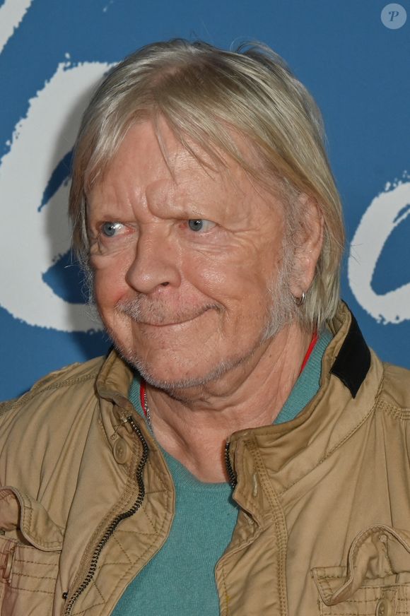 Le chanteur Renaud Sechan assiste à l'avant-première de 'La vallée des fous' au cinéma Pathe Wepler à Paris, France, le 12 novembre 2024. Photo par Mireille Ampilhac/ABACAPRESS.COM