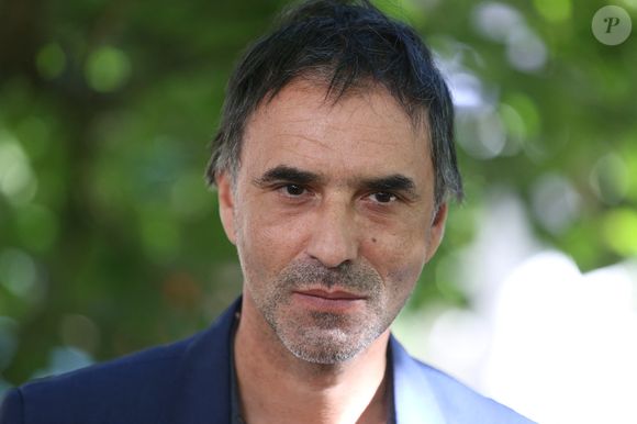 Samuel Benchetrit lors du Photocall de Cette Musique ne joue pour Personne dans le cadre du 14ème Festival du Film d'Angoulême à Angoulême, en France, le 28 août 2021. Photo par Jerome Domine/ABACAPRESS.COM