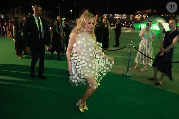 Kylie Minogue arrive sur le tapis vert du Musée de demain, où le Prince de Galles assistera également à la cinquième cérémonie annuelle de remise des prix Earthshot, le 5 novembre 2025 à Rio de Janeiro, au Brésil. Ian Vogler/MirrorPix/Bestimage