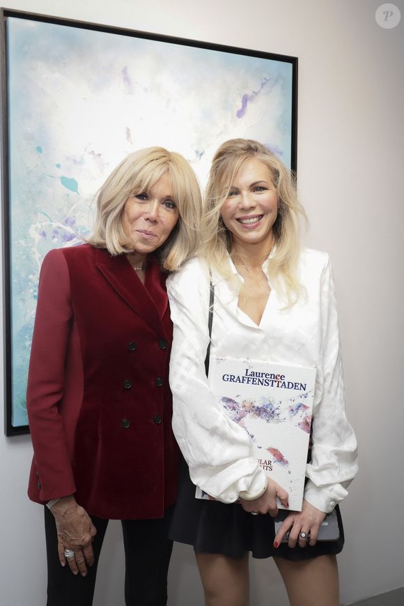 Exclusif - Brigitte Macron, Laurence Auzière (Laurence Graffensttaden) lors du vernissage de l'exposition de Danhôo à la galerie A2Z Art Gallery à Paris le 29 avril 2025.

© Jack Tribeca / Bestimage
